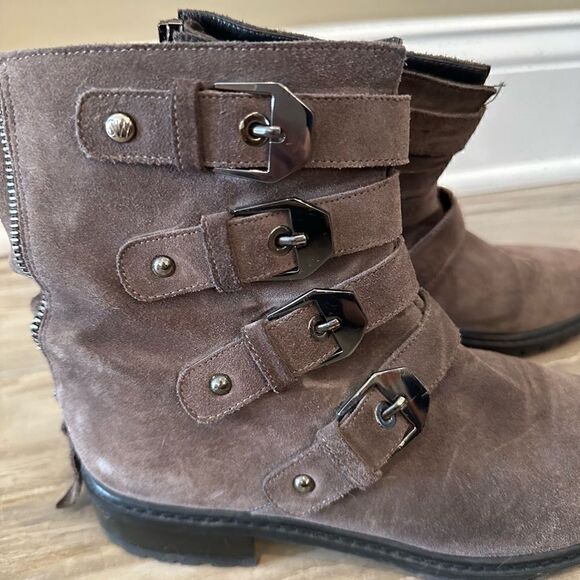 NEW Stuart Weitzman Brown Suede Boot Size 5 - Picture 1 of 9